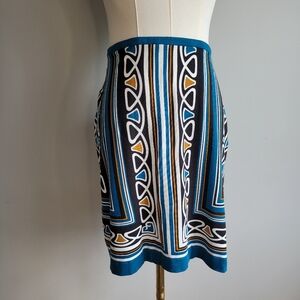 Loft Skirt Size 6P Celtic Design